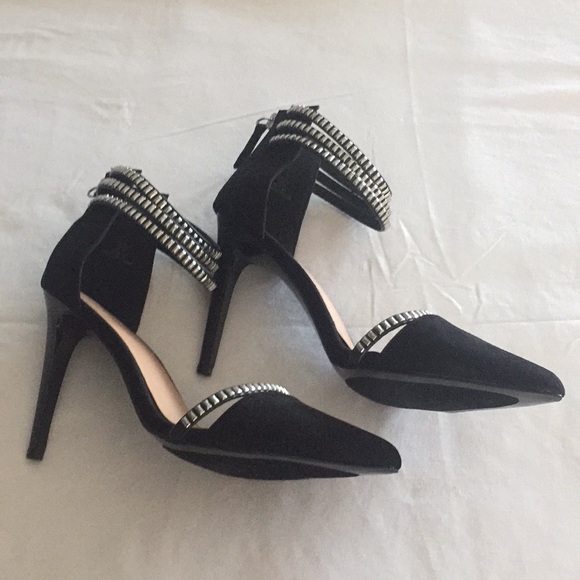 Shoes - Picture 3 of 4